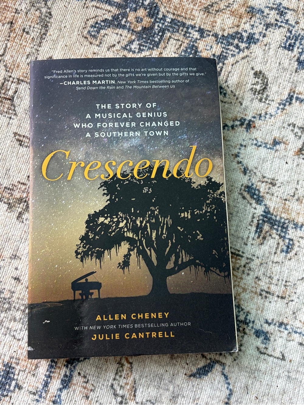 Book- Crescendo by Allen Cheney & Julie Cantrell — Black and Gold Cover